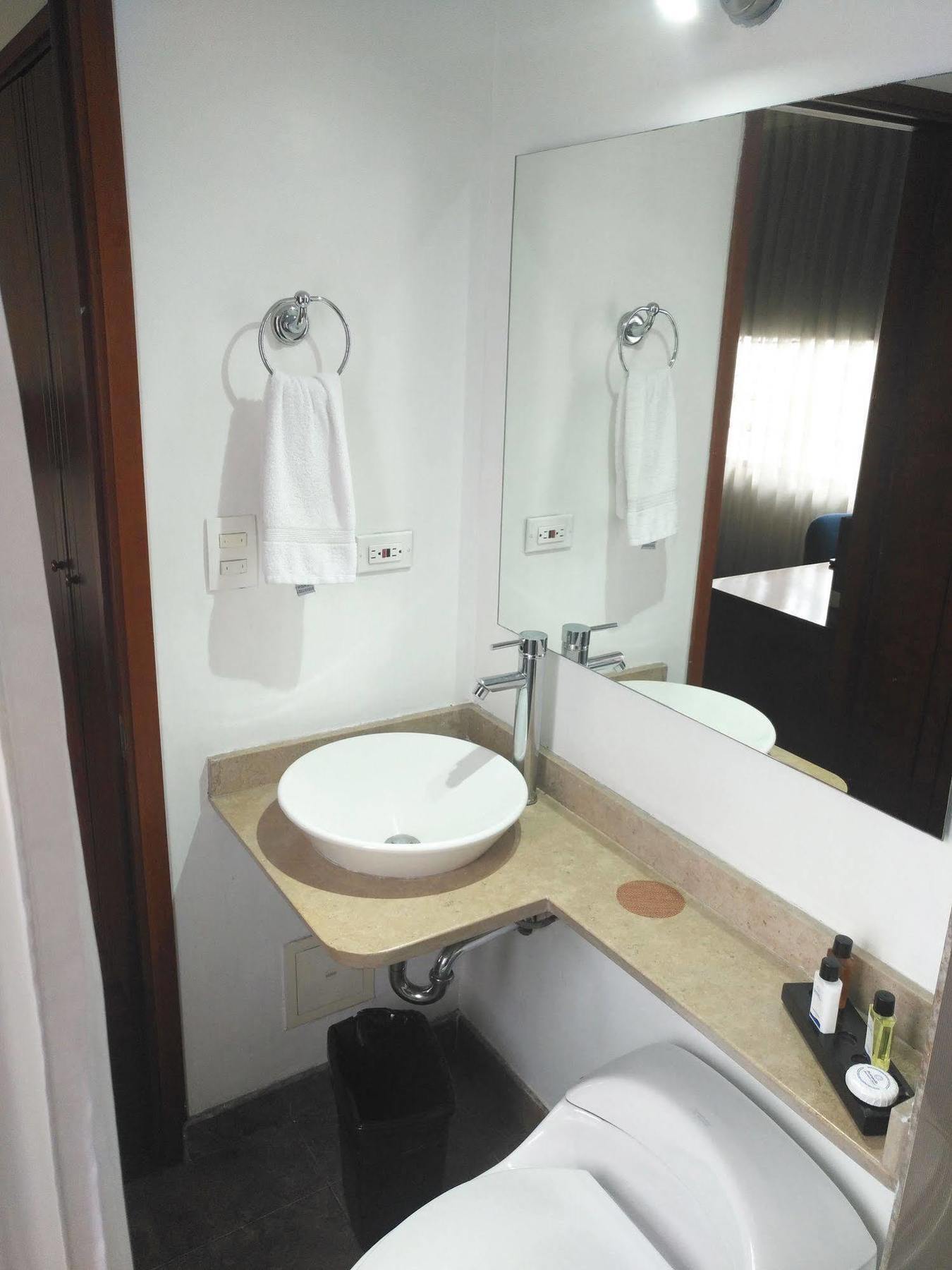 Teusaquillo Boutique Hotel Bogotá Eksteriør billede